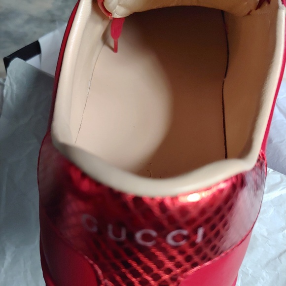 Men Shoe - Picture 3 of 4